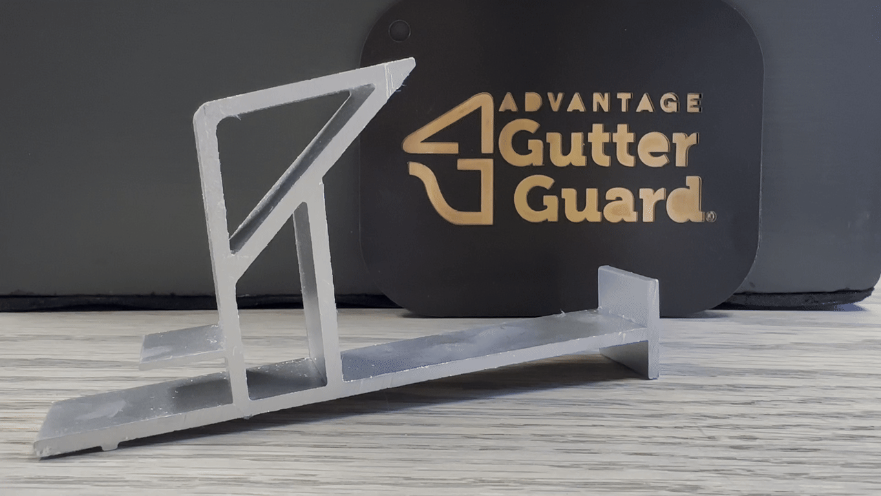 heavy-metal-bracket-support-advantage-gutter-guard