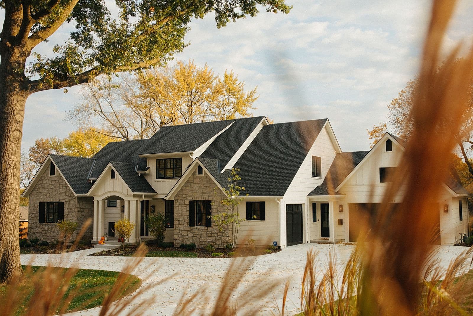 beautiful-home-with-beautiful-gutters-Kansas-City